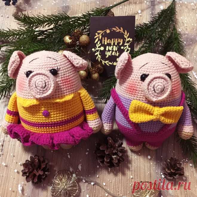 PDF Мини-пиги Даша и Аркаша. FREE amigurumi crochet pattern. Бесплатный мастер-класс, схема и описание для вязания амигуруми крючком. Вяжем игрушки своими руками! Свинка, поросенок, pig, piglet, piggy, свинья, поросёнок, schwein, porco. #амигуруми #amigurumi #amigurumidoll #amigurumipattern #freepattern #freecrochetpatterns #crochetpattern #crochetdoll #crochettutorial #patternsforcrochet #вязание #вязаниекрючком #handmadedoll #рукоделие #ручнаяработа #pattern #tutorial #häkeln #amigurumis