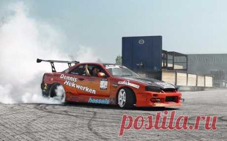 Nissan Skyline R34 / Только машины