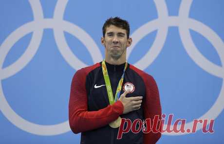 © AP Photo/Michael Sohn.  РИО-ДЕ-ЖАНЕЙРО, 12 августа. /Спец. корр. ТАСС Игорь Лазорин/. Самый титулованный спортсмен в истории Олимпийских игр американский пловец Майкл Фелпс подтвердил, что завершит карьеру после Игр в Рио-де-Жанейро. Об этом спортсмен сообщил журналистам на пресс-конференции.  Подробнее на ТАСС: https://tass.ru/sport/3531726  |  ТАСС: Спорт - Майкл Фелпс подтвердил, что завершит карьеру после ОИ-2016