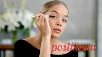 Жасмин Сандерс показывает, как нарисовать стрелки Специально для Vogue модель Жасмин Сандерс показала, как правильно нарисовать стрелки Жасмин Сандерс уже не в первый раз сотрудничает с брендом Urban Decay.
Она приняла участие в промо-кампании туши и подводки для глаз The False Lashes.
На днях модель показала, как выглядит макияж, когда стрелки нарисованы правильно.
Смотрим!