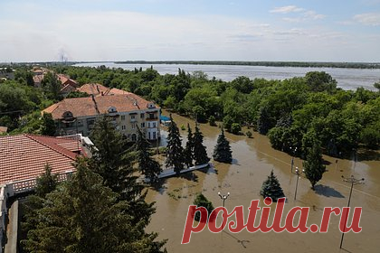 Массовую гибель животных в зоопарке Новой Каховки опровергли. В сети распространились сообщения о том, что в зоопарке Новой Каховки «Сказочная дубрава» в результате разрушения Каховской гидроэлектростанции массово погибли животные. Местные власти впоследствии опровергли данные сведения — по их словам, зоосада в городе давно нет, а все подопечные были вывезены в Крым.