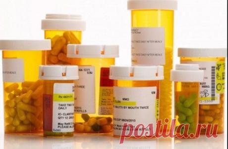 Дешевая замена дорогих лекарств Пациенты редко задумываются об экономической стороне лечения, пока сумма не превысит некую пороговую величину. Чтобы стать активным участником своего лечения нужно знать, что почти всегда есть аналоги (дженерики) назначаемых вам лекарств с тем же действующим веществом и большим разбросом по цене.