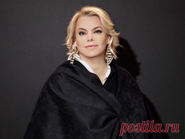 Яна Поплавская очень похожа на маму: актриса показала красавицу Евгению Юрьевну на архивном фото