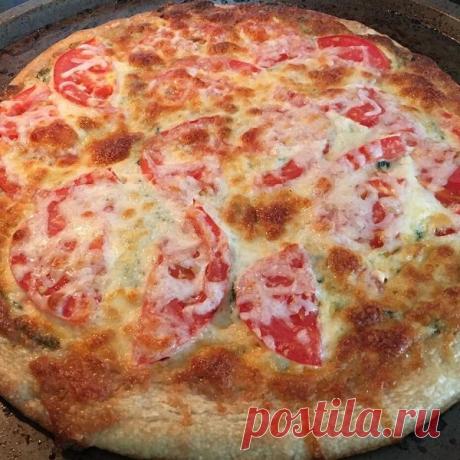 👌 Простая и быстрая пицца с помидорами и сыром, рецепты с фото Простая и быстрая пицца с помидорами и сыром — сытный семейный перекус на тот момент, когда не хочется заморачиваться над приготовлением сложных блюд, да и времени на готовку в обр...