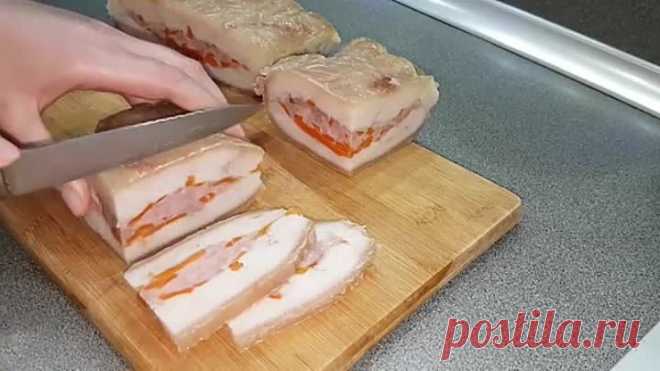 Беру САМОЕ ТОНКОЕ, дешёвое САЛО и вот что получается. Мясные слоёные рулеты вкусные и недорогие.