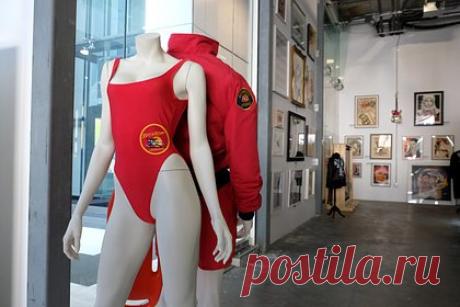 Сериал «Спасатели Малибу» перезапустят в США. В США перезапустят сериал «Спасатели Малибу». Съемками ремейка займется студия студия Fremantle, ее представители провели предварительные приговоры с рядом стриминговых платформ. Кто выступит в роли режиссера проекта, пока неизвестно. «Спасатели Малибу» транслировались по телевидению с 1989-го по 2001 год.