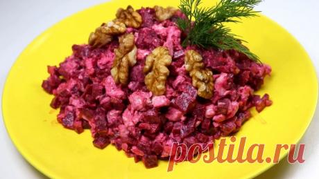 Интересный салат из банальной свеклы. Просто, быстро и вкусно! Ингредиенты:&nbsp; Свекла отварная - 1 шт.&nbsp;Куриная грудка - 1/2 шт.&nbsp;Грецкий орех - 50 гр.&nbsp;Чеснок - 2 зубчика&nbsp;Соль по вкусу&nbsp;Майонез&nbsp;ПРИГОТОВЛЕНИЕ:ПРИЯТНОГО АППЕТИТА!