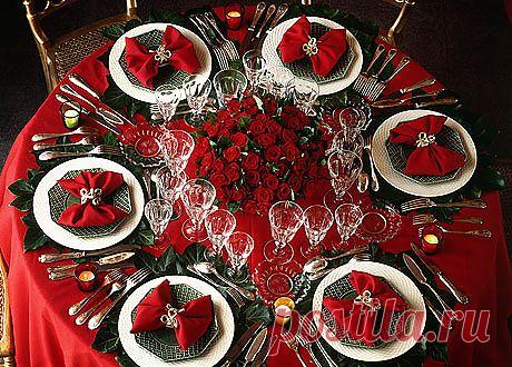 НОВОГОДНЕЕ ОФОРМЛЕНИЕ-ДОМИНИРУЕТ КРАСНЫЙ...