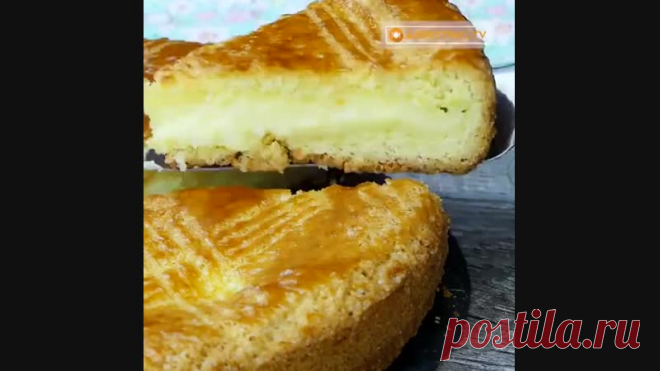Порадуйте домашних чудесной новой выпечкой! Это пирожное просто тает во рту!