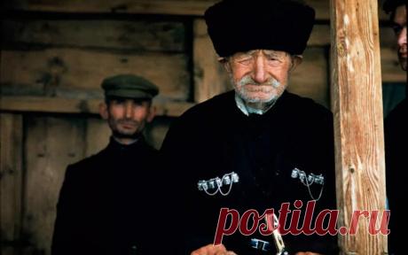 Грузинская пословица, адресованная женщинам, которых не берут в жены
Раньше было просто: подходящего жениха девушке искали родители, сватали, и строго-настрого запрещали...
Читай пост далее на сайте. Жми ⏫ссылку выше