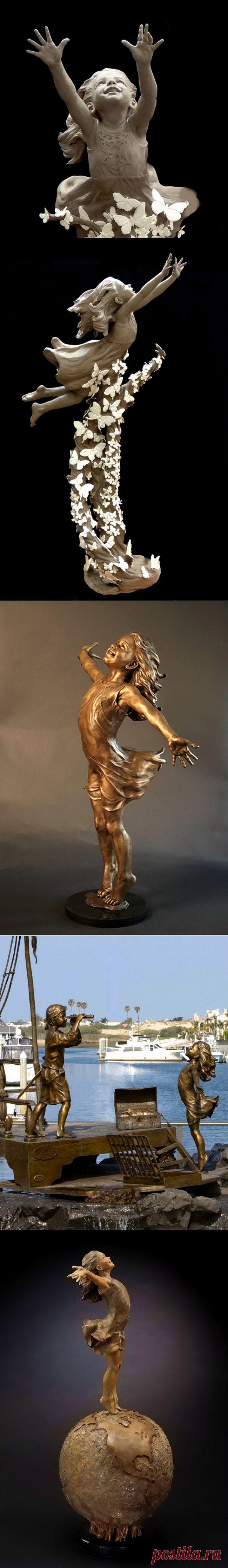 Скульптор Angela Mia De La Vega.