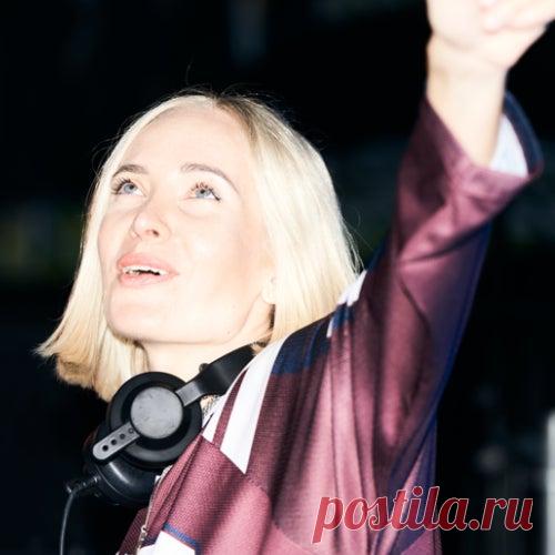 Yulia Niko It's all about House Music Chart » MinimalFreaks.co