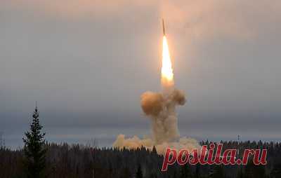 На учениях "Запад-2025" отработают применение ядерного оружия и "Орешника". Министр обороны Белоруссии Виктор Хренин указал, что "нужно быть готовым ко всему"