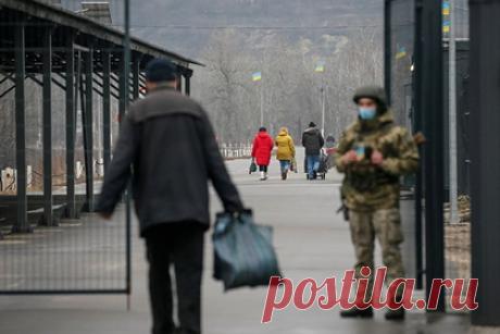 В Госдуме заявили о потере Киевом шанса сохранить Украину в нынешних границах. Киевские власти потеряли последний шанс сохранить Украину как государство в нынешних границах. Об этом заявил депутат Госдумы от крымского региона Михаил Шеремет. Депутат уточил, что не видит возможностей для Украины «сохраниться в нынешних границах» и причин для диалога с Киевом.