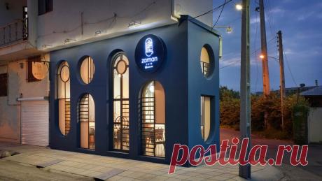 Zaman Café in Shahsavar, Iran by mrk office / Mohammad Reza Kohzadi The location of the Zaman Café project was located on the outskirt of Tonekabon City, away from the chaos and bustle of the city and, of course, away from the usual hustle of a downtown café at the end of a dead-end street.