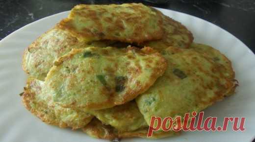 Кабачковые оладьи с плавленным сырком 

 

Это не обычные кабачковые оладьи. Невероятно вкусные и нежные, а ведь все дело в том, что добавляем мы к ним плавленный сырок. Вкус разительно меняется, получается очень вкусно и необычно. Попроб…