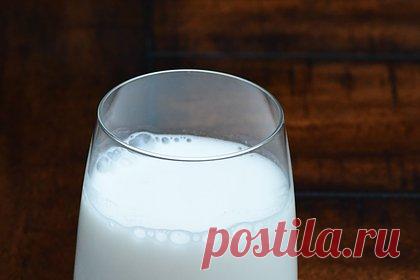 Женщина попала в Книгу рекордов Гиннесса из-за редкого синдрома. 35-летняя Элизабет Андерсон-Сьерра, у которой обнаружили редкий синдром гиперлактации, пожертвовала более полутора тонн собственного молока и попала в Книгу рекордов Гиннесса. За девять лет лактации она родила троих детей и, по ее словам, пожертвовала 2600 литров молока. Для рекорда удалось подтвердить 1600 литров.