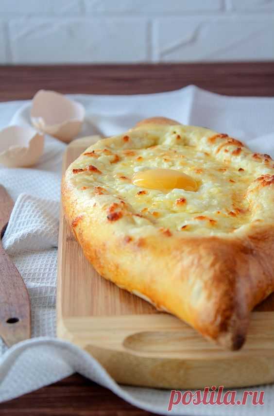 Хачапури по-аджарски