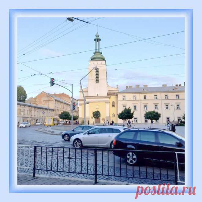 Неповторний Львів в любу пору року..туристи полюбляють місто