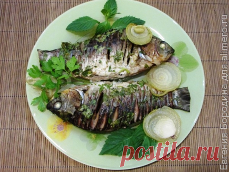 Караси, запеченные в сметане