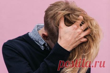 Мужчин предупредили о возможных проблемах с потенций в новогодние праздники. Стресс, чрезмерное употребление алкоголя и переедание в новогодние праздники могут спровоцировать у мужчин временные проблемы с потенцией, считает специалист по мужскому здоровью Джанин Дэвид. Она подчеркнула, что после возвращения к обычному ритму жизни проблемы с эрекцией могут пройти сами собой.