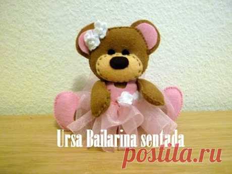 Ursa Bailarina Sentada em Feltro