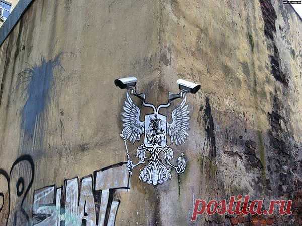 Street art бывает удивительно красноречивым / Городская среда (граффити, снеговики, ets) / Модный сайт о стильной переделке одежды и интерьера