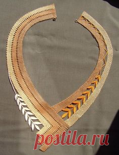 Necklace | Holá Ludmila.  via Netklub Herdulky (a Czech Republic, lace club)