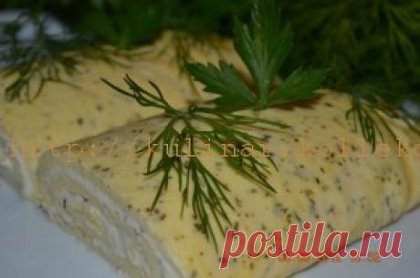 Яичный рулет с сыром