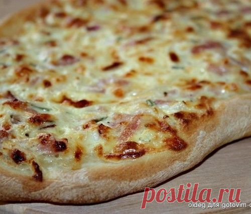 Огненный пирог с луком, беконом и сыром "Фламмкухен из Эльзасса"