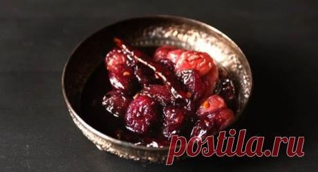 5 лучших рецептов соуса из винограда на зиму Лучшие рецепты соусов из винограда с описанием — простой соус для заготовки на зиму, кисло-сладкий, с хреном из сорта Изабелла, два варианта соуса для мяса.