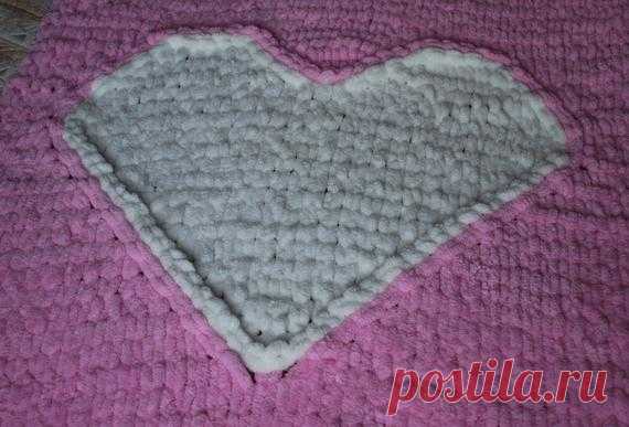 Hand crochet striped blanket, soft warm rug, gift for child, crochet rug, handmade plaid Hand crochet blanket, soft warm rug, gift for child, crochet rug  Hand crochet blanket was crocheted for kids from 1 to 6 years old. Crochet blanket is soft and warm. This hand crochet blanket is a cute for kids room decor. This blanket is a good gift for kids to birthday. Crocheted using a good