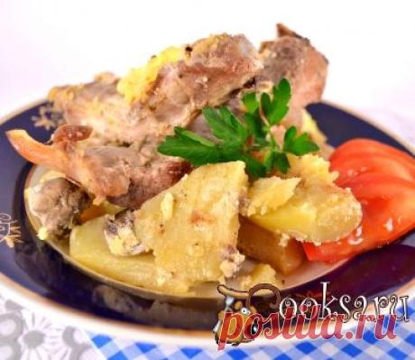Свиные ребра запеченные с картофелем и грибами в горчично-сметанном соусе фото рецепт приготовления