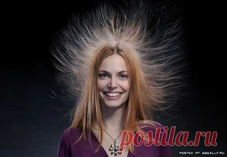 5 решений проблемы тонких волос

Одна девушка смело распускает густые струящиеся волосы, а другая только скромно собирает на затылке небольшой пучок. Почему первой достались пышные волосы, а второй нет – это наш вопрос. Мы на него постараемся ответить и дать ценные советы по уходу за тонкими волосами.