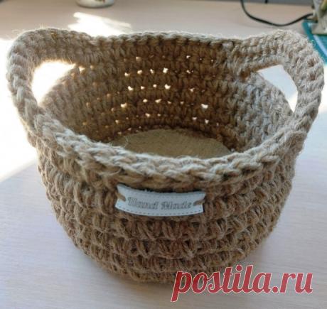 Джутовая корзина