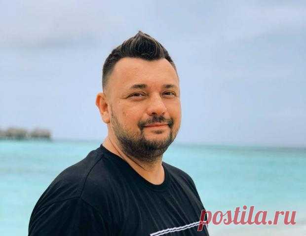 Сергей Жуков получил креативный подарок от участников фан-клуба группы Руки вверх