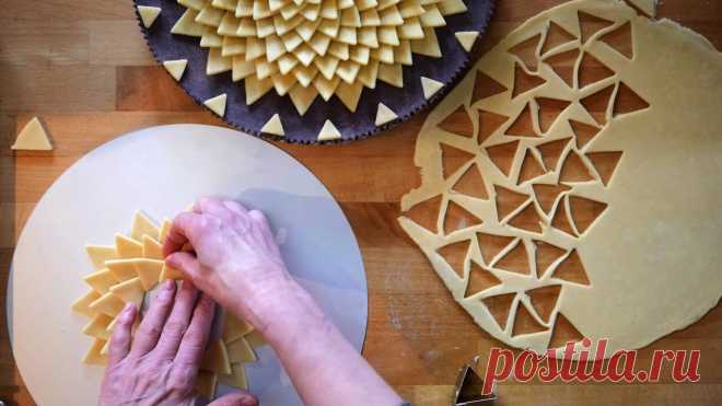 Karin Pfeiff-Boschek demonstrates artistic pie decoration Karin is the author of the book 