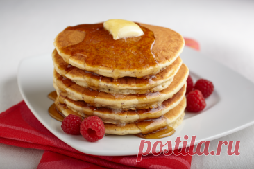 Панкейки – пышные и воздушные, классический рецепт Пышные и вкусные панкейки порадуют ваших близких. Полейте их вареньем, кленовым сиропом или сметаной и любое утро станет солнечным. Американский блинчики, нашли любовь и у...