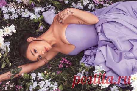 God Is a Woman: Ариана Гранде выпустила аромат в честь одноименного трека
У поклонников Арианы Гранде появился новый объект желания. Звезда выпустила парфюм в честь своего хита God Is a Woman. И не простой, а особенный! Ариана Гранде продолжила традицию дополнять свои музыкальные композиции ольфакторными букетами. Поэтому она выпустила ароматы Thank U Next и R.E.M вдохновленные одноименными...
Читай дальше на сайте. Жми подробнее ➡