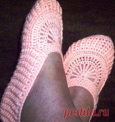 НАША СТРАНА МАСТЕРОВ: ИЛИ ТАПКИ ,ИЛИ САПОЖКИ НА ВОЙЛОЧНОЙ ПОДОШВЕ СВЯЗАННЫЕ КРЮЧКОМ - МК