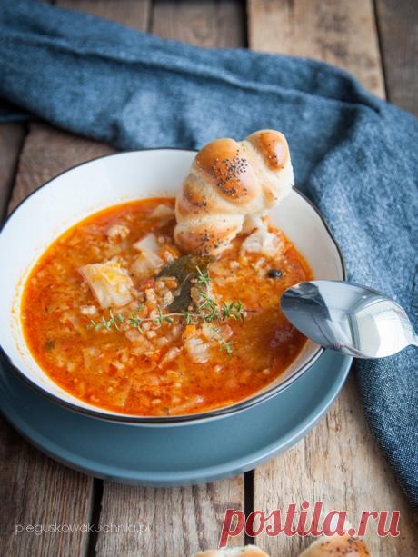 СУПА С ПИЛЕШКА КАЙМА И ЗЕЛЕ