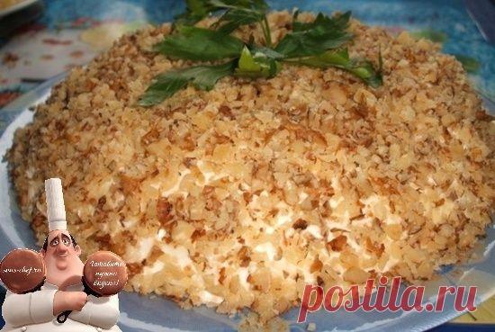 Салат с курицей, ананасами и орехами | Sous-Chef.ru - готовить нужно вкусно