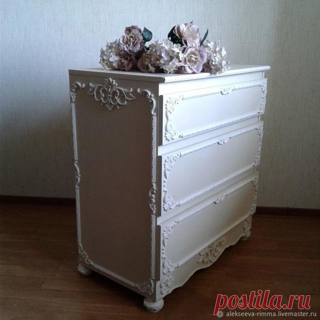 Обновление старого комода — меловая краска, лепнина, молды
Звезды сошлись и мне наконец удалось это сделать!А именно — сделать комод...
Читай пост далее на сайте. Жми ⏫ссылку выше