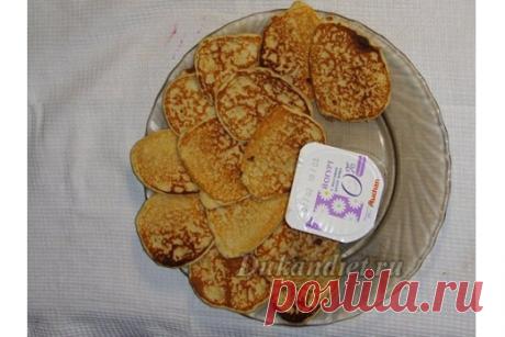 Блинчики от Виктории

Стакан овсяных отрубей заливаем 1.5 стакан кефира 0%. Оставляем на ночь, что бы набухло.

Добавляем 1 ложку кукурузного крахмала, соль по вкусу (если хотите сладкие, ложку жидкого сахара заменителя), 1 яйцо, все смешать.

Выпекаем на чугунной сковороде малыми порциями.

ВНИМАНИЕ: 
Сковороду смазывать марлей, пропитанной растительным маслом, но не щеточкой, а то сковорода будет жирная.