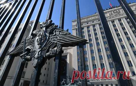 ВС РФ пресекли попытку Киева атаковать БЛА и безэкипажными катерами в районе Севастополя. В Минобороны отметили, что пострадавших и разрушений нет