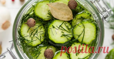 Быстрый рецепт хрустящих малосольных огурчиков с укропом и чесноком