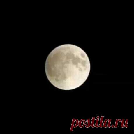 Полное лунное затмение 2018.gif