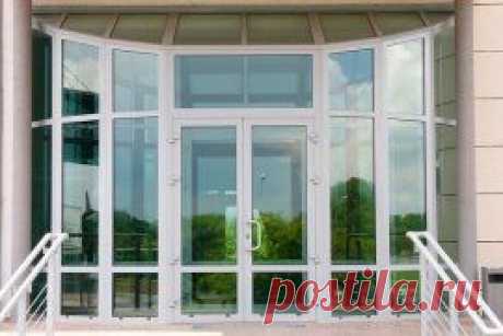 Входные группы и алюминиевые 
перегородки.