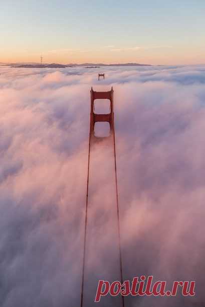 Мост Золотые Ворота, Форт Скотт Уинфилд, штат Калифорния / Лучшие фото городов по версии National Geographic / Туристический спутник