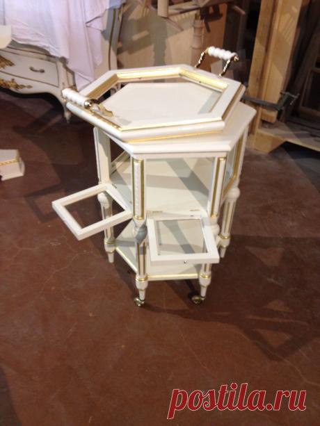 Чайный столик.